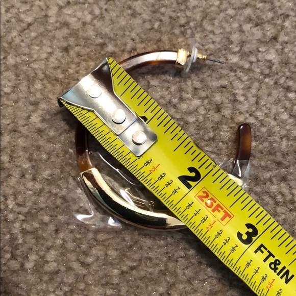 Earrings - Picture 7 of 7